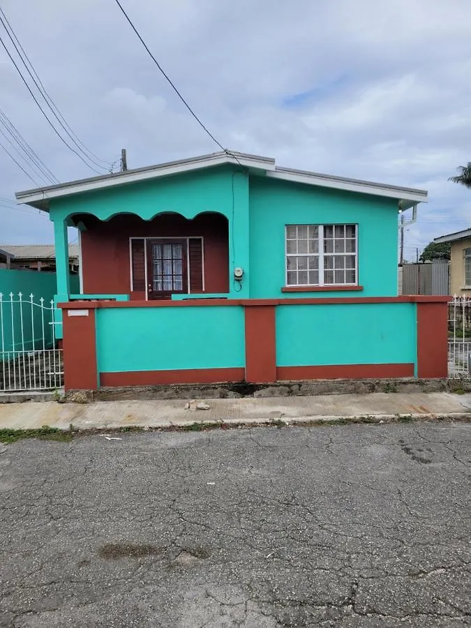 Kensington Oval- 2 Bed 1 Bath Vila Bridgetown 0*,  Barbados