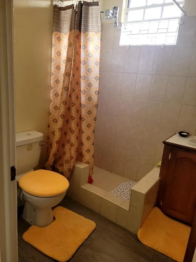 Casa de Férias Kensington Oval- 2 Bed 1 Bath Vila Bridgetown